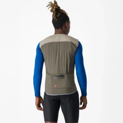 FLY VEST