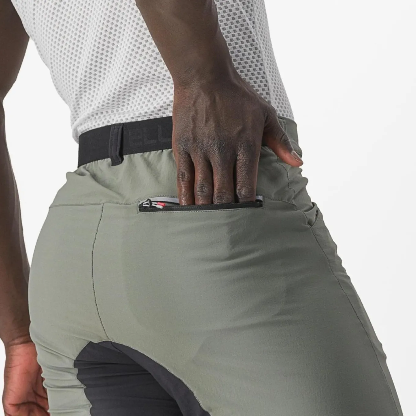 UNLIMITED BAGGY SHORT
